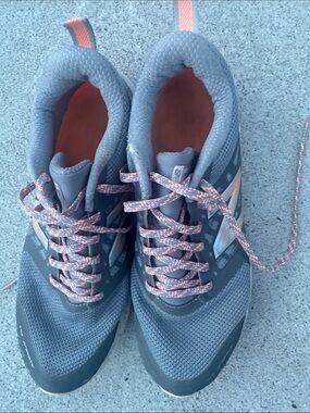 New Balance Women's Gray and Coral Athletic Running Shoes